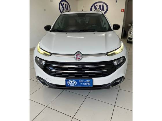 FIAT TORO 2.4 16V MULTIAIR FLEX VOLCANO AT9 FIAT TORO 2.4 16V MULTIAIR FLEX VOLCANO AT9